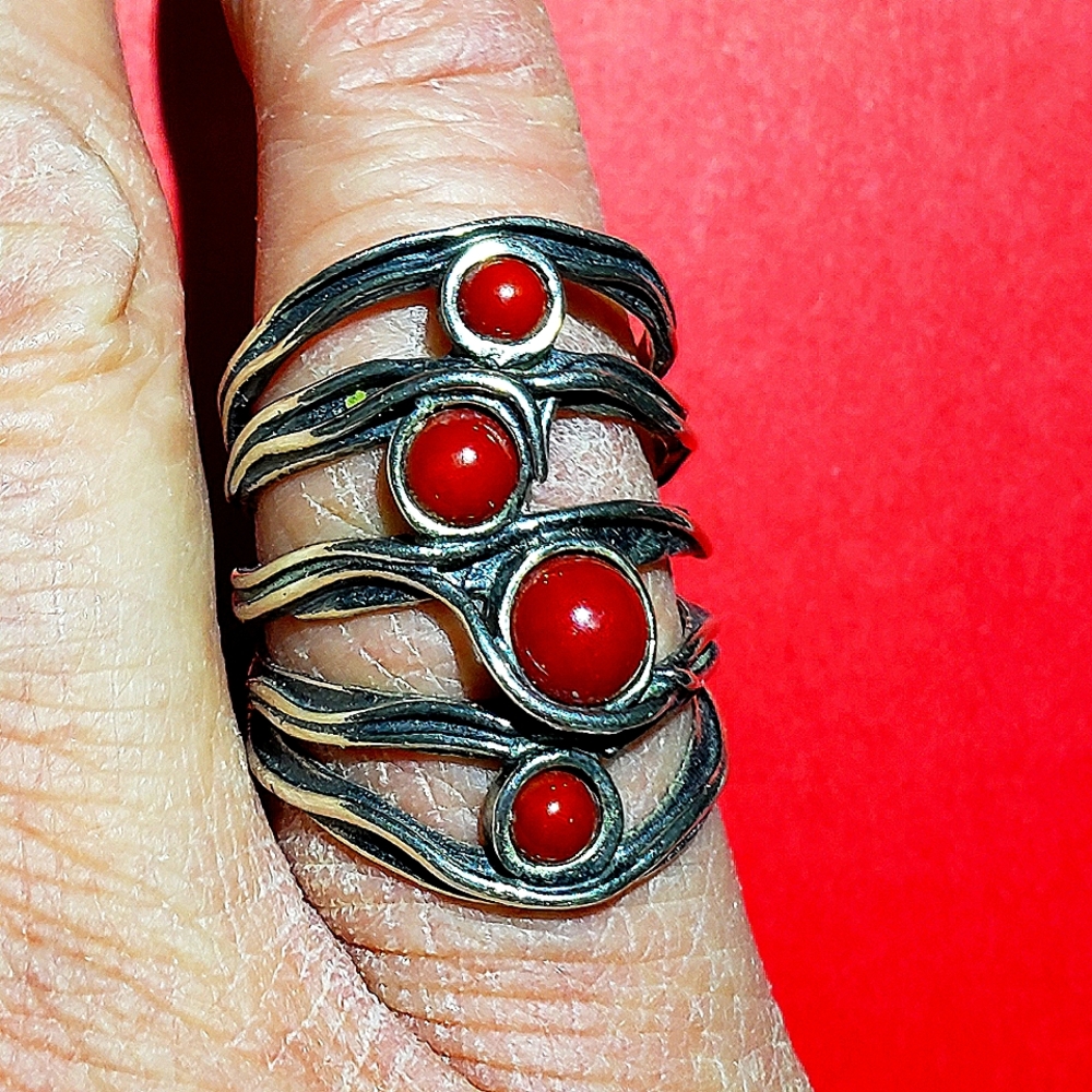 Vintage 925 sterling silver ring red coral stone